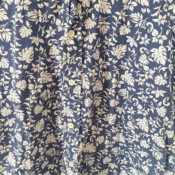 Slate & Stone Blue White Floral Pattern Short Sleeve Cotton Button Down Shirt - Picture 5 of 6